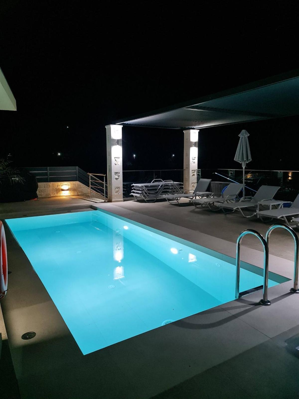 Splendid Villas And Family Resort Kalamitsi Amygdali ภายนอก รูปภาพ